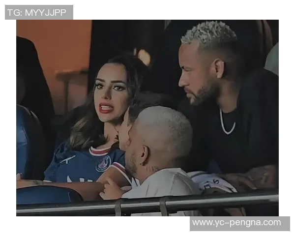 足球明星的模特女友身份揭秘两人甜蜜恋情引关注